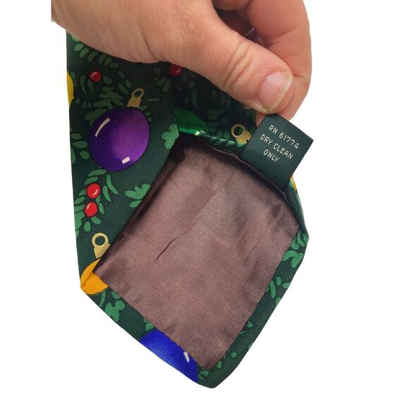 Lillian Vernon Christmas Ornaments Holly Vintage Novelty Necktie 100% Silk - Picture 6 of 7